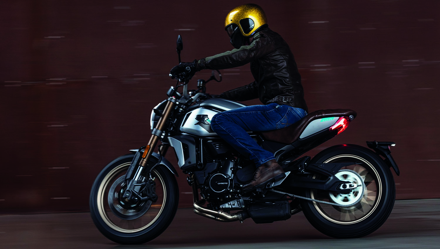 CF MOTO 700 CL-X HERITAGE